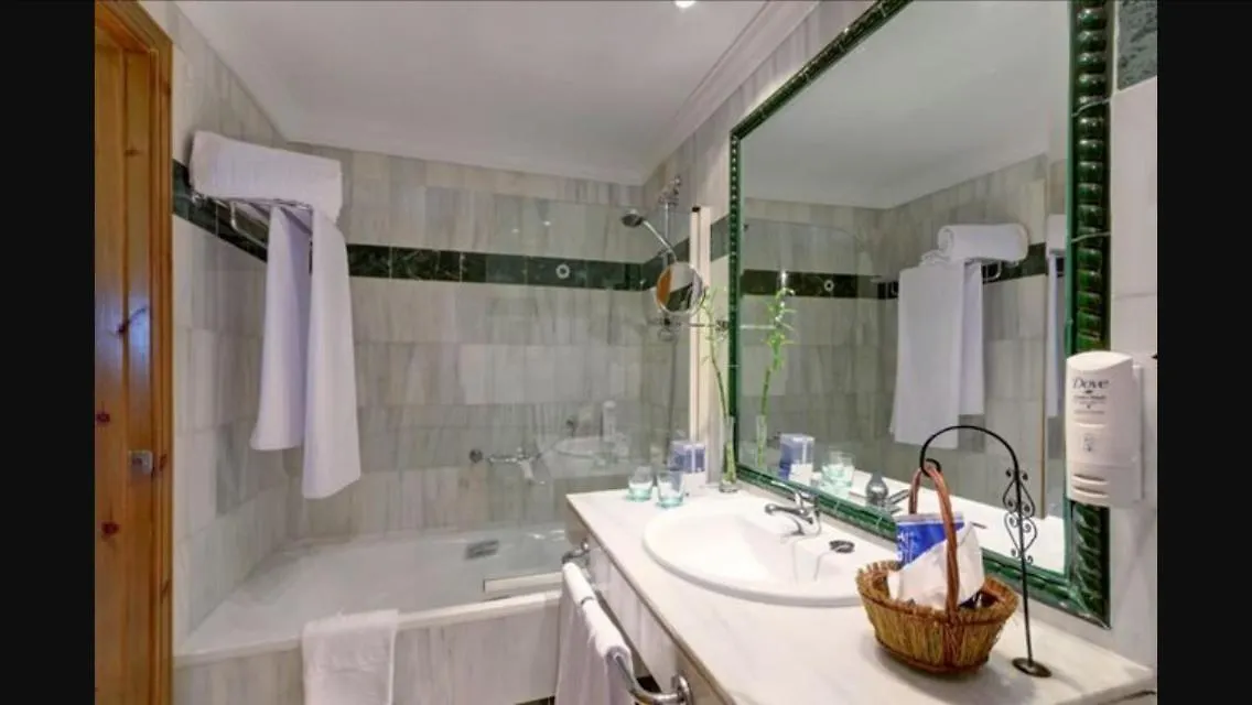 Guadalmar Playa Hotel Malaga 4*,