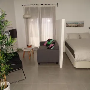 - Jinetes, 23 Apartahotel